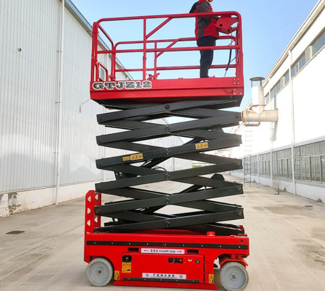 哈巴河自行走移动式升降机